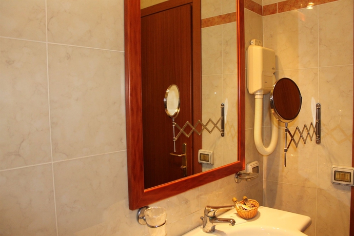 Imagen de la habitación del Hotel Orlanda. Foto 8