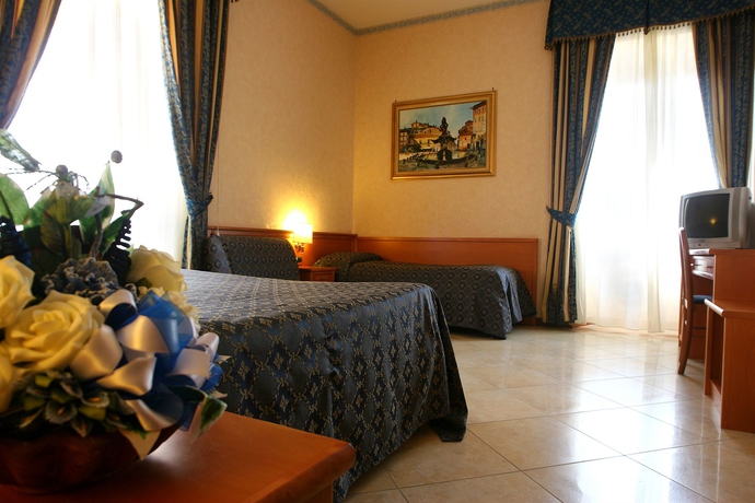 Imagen de la habitación del Hotel Orlanda. Foto 11