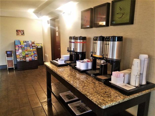 Imagen del bar/restaurante del Hotel Orlando Palms. Foto 7