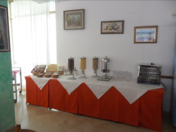 Imagen del bar/restaurante del Hotel Orlov. Foto 8