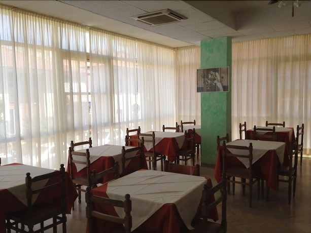 Imagen del bar/restaurante del Hotel Orlov. Foto 9