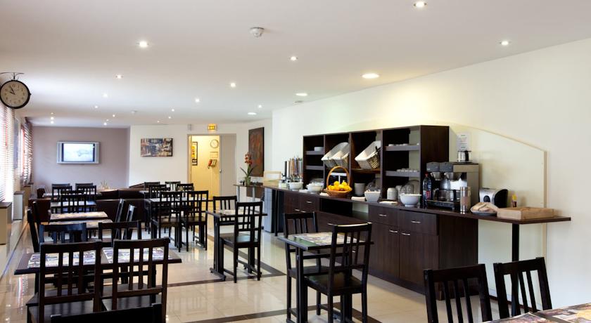 Imagen de los interiores del Hotel Orly Superior. Foto 5