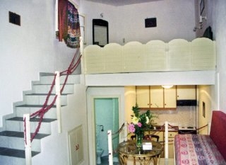 Imagen de la habitación del Hotel Ormos Atalia Aparthotel. Foto 7