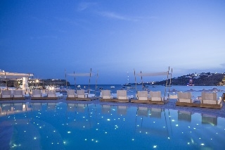 Imagen de la piscina del Hotel Ornos Beach. Foto 4