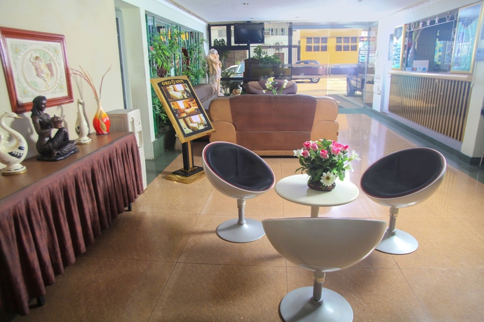 Imagen de los interiores del Hotel Oro Inn. Foto 19