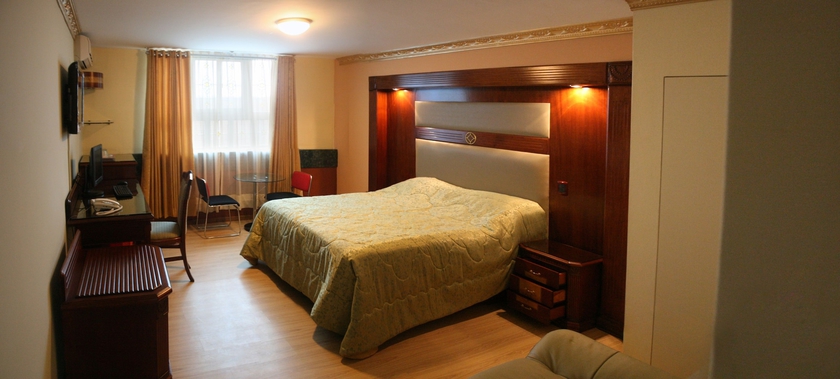 Imagen de la habitación del Hotel Oro Inn. Foto 3