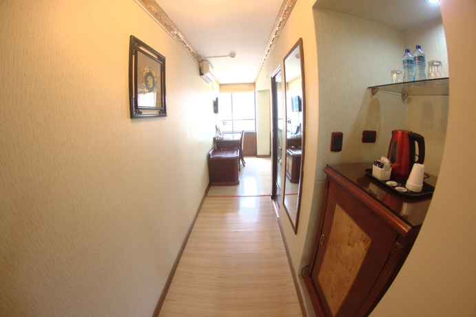 Imagen de la habitación del Hotel Oro Inn. Foto 6