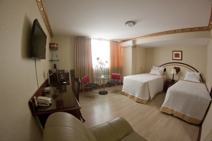 Imagen de la habitación del Hotel Oro Inn. Foto 10