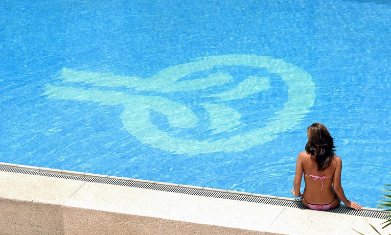 Imagen de la piscina del Hotel Oro Verde Guayaquil. Foto 16