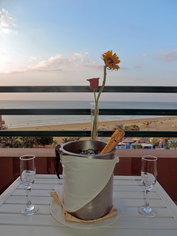 Imagen del bar/restaurante del Hotel Oro Verde Manta. Foto 4