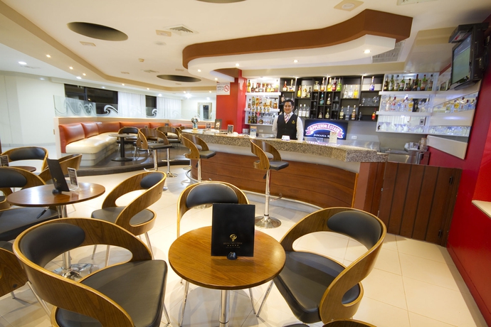 Imagen del bar/restaurante del Hotel Oro Verde Manta. Foto 5