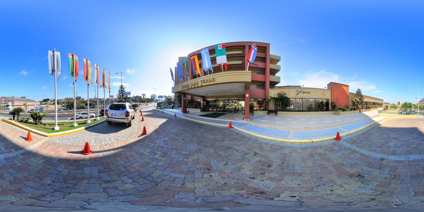 Imagen de los exteriores del Hotel Oro Verde Manta. Foto 10