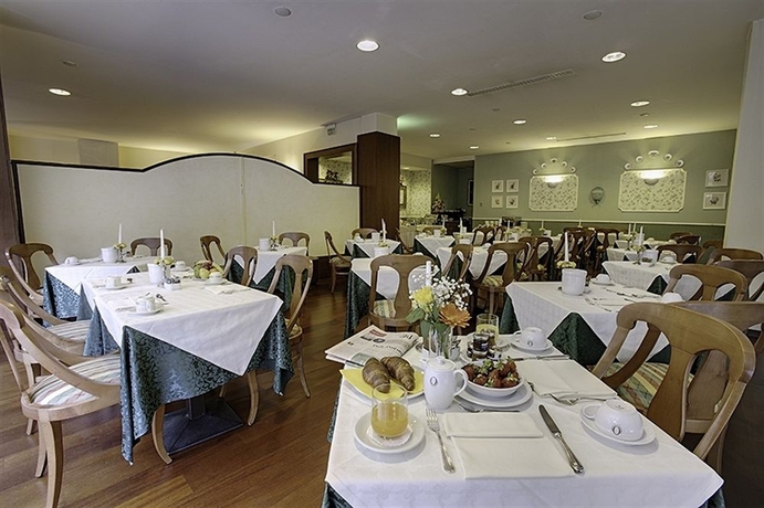 Imagen del bar/restaurante del Hotel Orologio. Foto 3