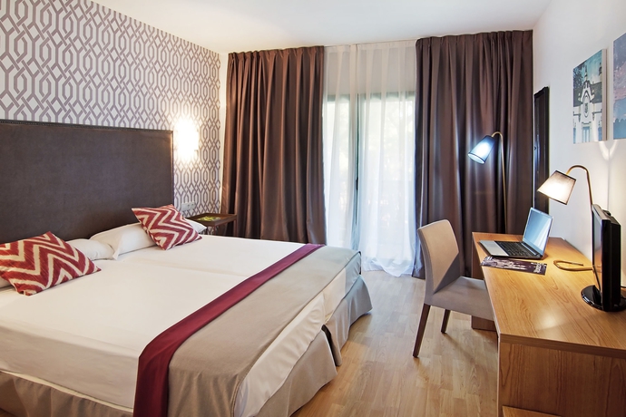 Imagen de la habitación del Hotel Oromana. Foto 10