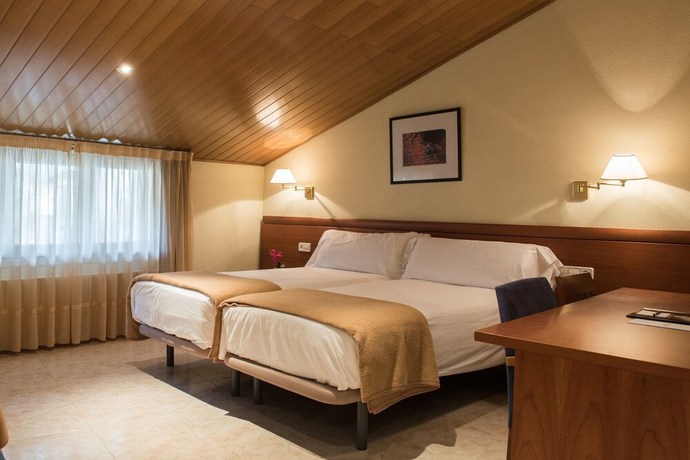 Imagen de la habitación del Hotel Oros by Nexta. Foto 14