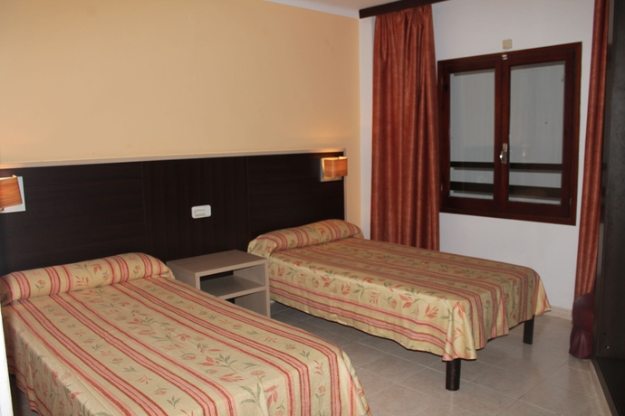 Imagen de la habitación del Hotel Orosol. Foto 9