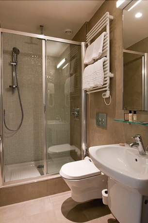 Imagen de la habitación del Hotel Orphée. Foto 14