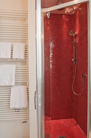 Imagen de la habitación del Hotel Orphée. Foto 16