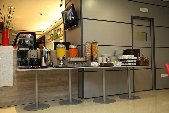 Imagen general del Hotel Orpheo Express. Foto 6