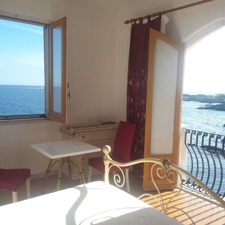 Imagen de la habitación del Hotel Orpheus, GIARDINI NAXOS. Foto 6
