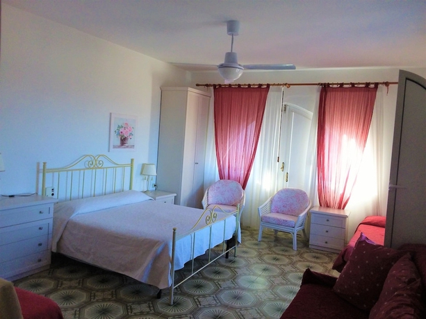 Imagen de la habitación del Hotel Orpheus, GIARDINI NAXOS. Foto 13