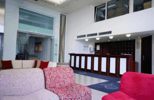Imagen general del Hotel Orpheus, Komotin&iacute;. Foto 4