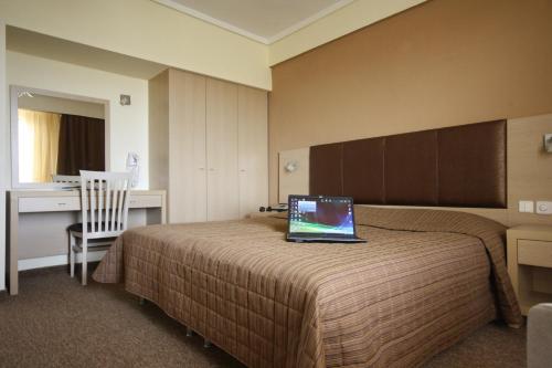 Imagen de la habitación del Hotel Orpheus, Komotin&iacute;. Foto 7