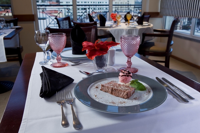 Imagen del bar/restaurante del Hotel Orquidea, Funchal. Foto 4
