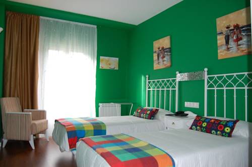 Imagen de la habitación del Hotel Orquidea Real. Foto 8
