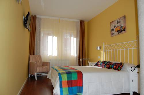 Imagen de la habitación del Hotel Orquidea Real. Foto 11
