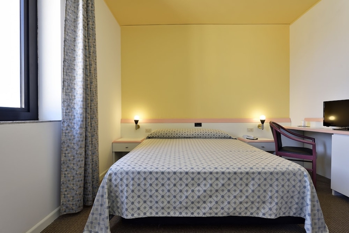 Imagen de la habitación del Hotel Orrì. Foto 12