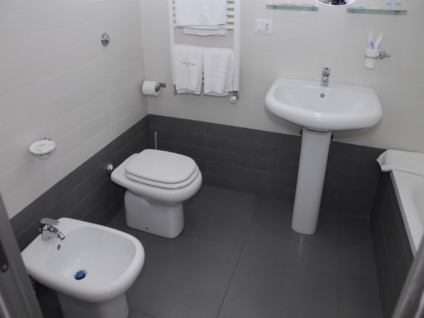 Imagen de la habitación del Hotel Orsa Maggiore, N&aacute;poles. Foto 5