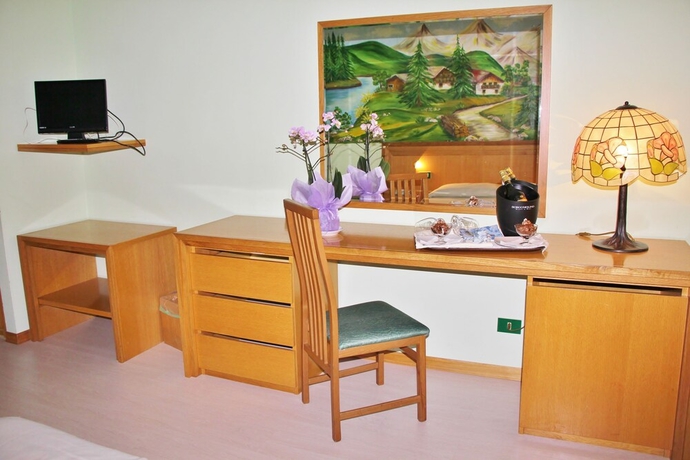 Imagen de la habitación del Hotel Orso Bianco. Foto 11