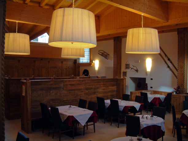 Imagen del bar/restaurante del Hotel Orso Grigio, Pescul. Foto 4