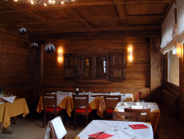 Imagen del bar/restaurante del Hotel Orso Grigio, Pescul. Foto 5