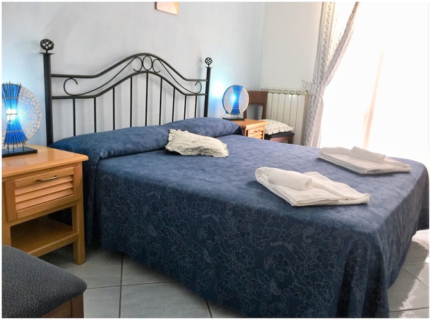 Imagen de la habitación del Hotel Ortensia. Foto 9