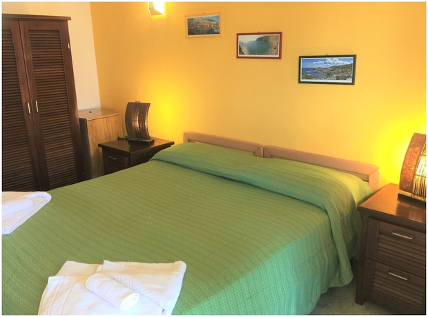 Imagen de la habitación del Hotel Ortensia. Foto 12