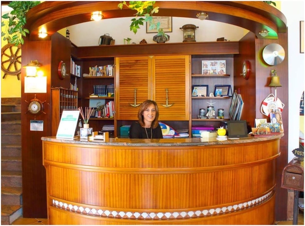 Imagen de los interiores del Hotel Ortensia. Foto 18