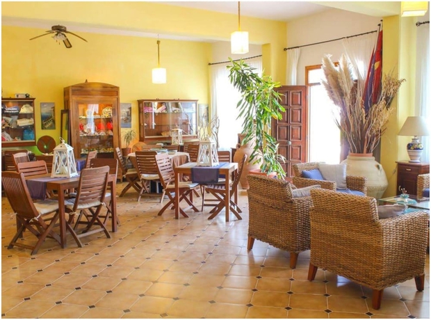 Imagen de los interiores del Hotel Ortensia. Foto 19