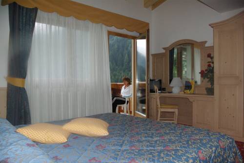 Imagen de la habitación del Hotel Ortles. Foto 9