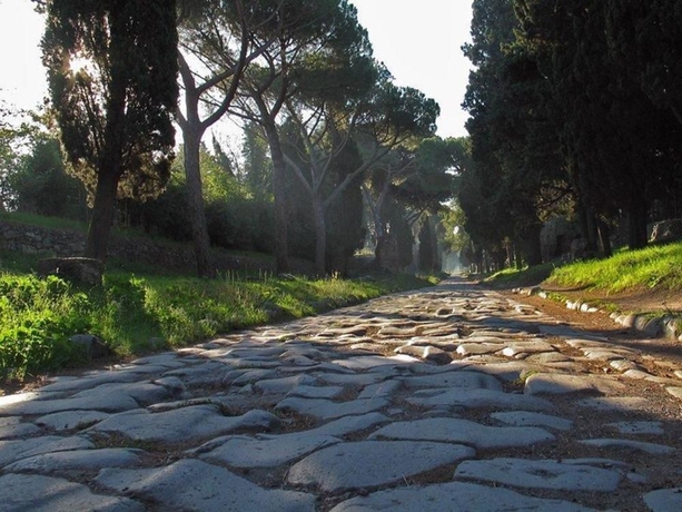 Imagen de los exteriores del Hotel Orto Di Roma. Foto 5