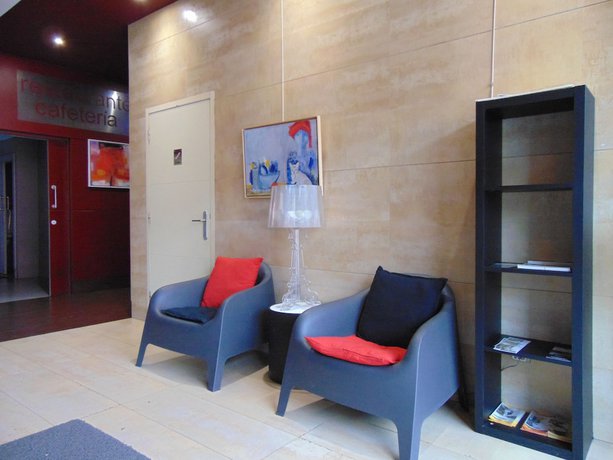 Imagen de los interiores del Hotel Ortuella. Foto 11