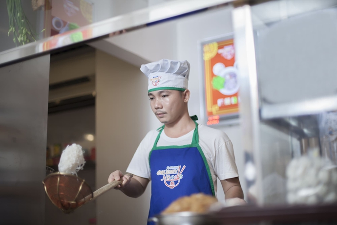 Imagen del bar/restaurante del Hotel Orussey One & Apartment. Foto 14