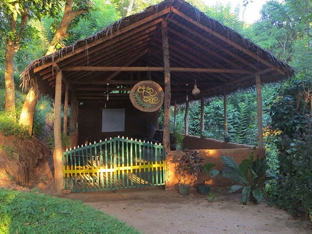 Imagen del bar/restaurante del Hotel Oruthota Chalets. Foto 5