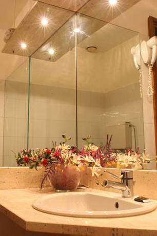 Imagen de la habitación del Hotel Orzihotel. Foto 8