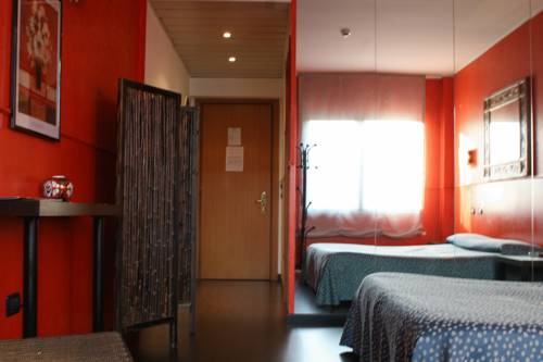 Imagen de la habitación del Hotel Orzihotel. Foto 14