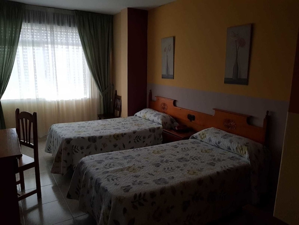 Imagen de la habitación del Hotel Os Pazos. Foto 9