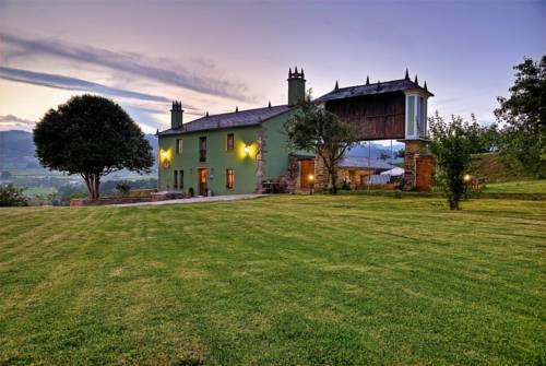 Imagen de los interiores del Hotel Os Tres Teixos. Foto 7