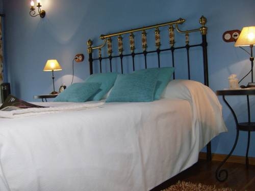 Imagen de los interiores del Hotel Os Tres Teixos. Foto 9