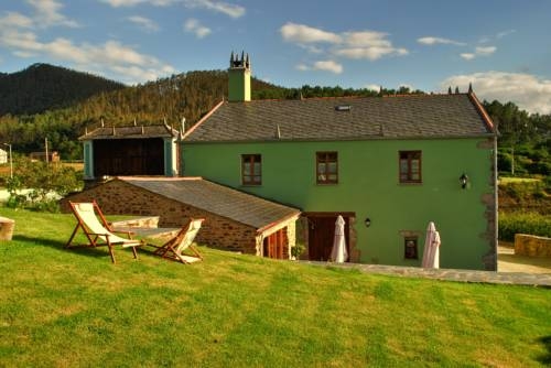Imagen de la habitación del Hotel Os Tres Teixos. Foto 5